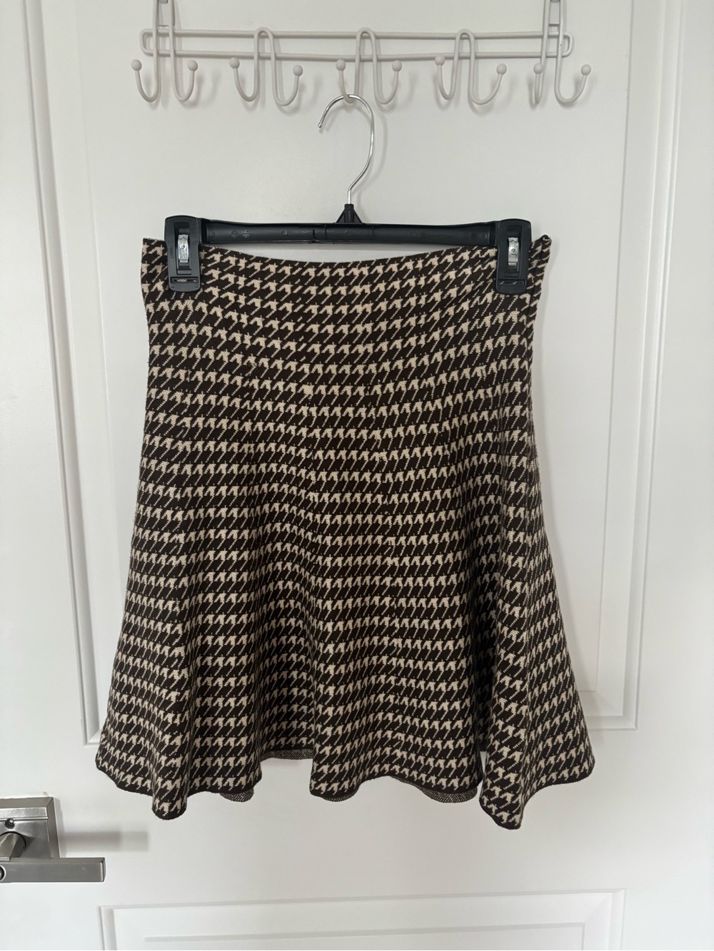 Max Studio Black and Cream Houndstooth Circle Skirt